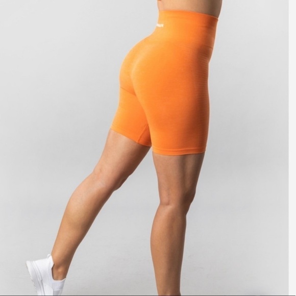 Alphalete biker shorts - Picture 2 of 6